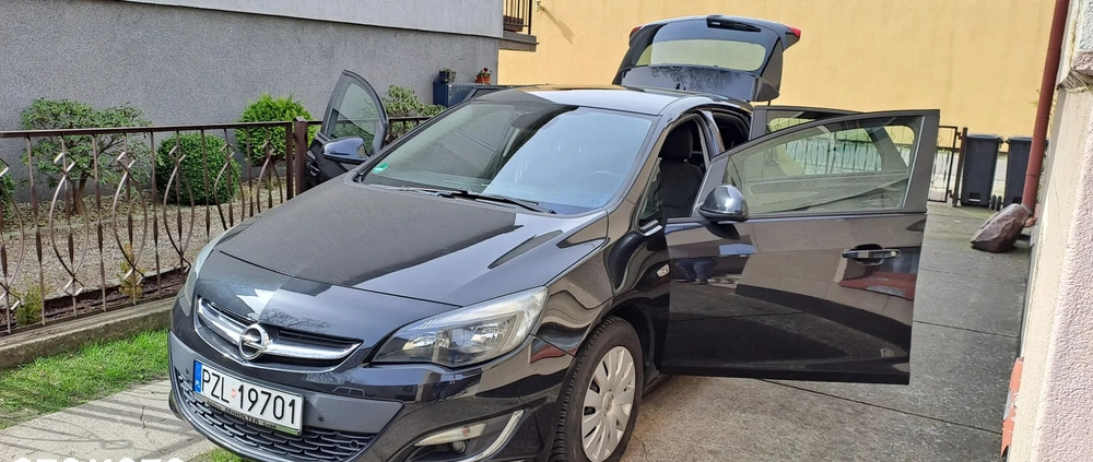 Opel Astra cena 35000 przebieg: 147800, rok produkcji 2013 z Złotów małe 46